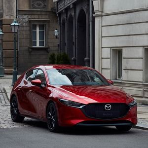Véhicule d'occasion Mazda 3 berline très demandé pour l'exportation, destiné aux acheteurs en gros et au détail - Product Image 4