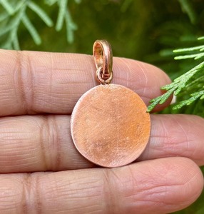 Collar de Cobre Hecho a Mano de Lujo, con Diseño de Pergamino, Personalizado, en Tono Dorado, Regalo Promocional Original para el Día del Padre - Product Image 5