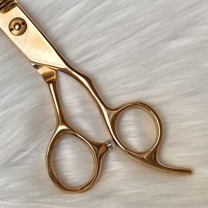 Ciseaux de toilettage professionnels en acier inoxydable de 7 pouces pour animaux de compagnie outil de taille personnalisable de haute qualité pour le nettoyage des chiens et des chats - Product Image 4