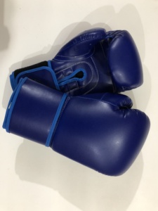 Guantes de Boxeo de Cuero Vacuno Personalizados para Propietarios de Gimnasios, Pedidos al por Mayor, Guantes Profesionales para Entrenamiento, Sparring y Boxeo - Product Image 2