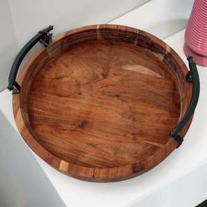Bol de service en bois avec poignées en métal noir, style rustique, plateau de petit-déjeuner, écologique, compatible lave-vaisselle, artisanat en bois, pour les fêtes - Product Image 3