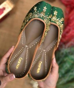 Luxury Bridal Khussa Designer Pumps Handmade Pakistani Traditional Flats Elegant Wedding Party Shoes OEM ODM Supplier - Product Image 3