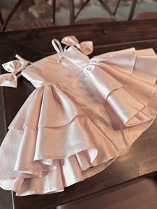 Vestidos de Niña Modernos y Elegantes ODM OEM, Estilo Casual con Capas de Tafetán Brillante, Halter Maxi, Ecológicos y Transpirables - Product Image 5