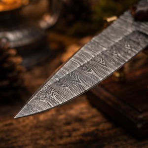 Cuchillo de Caza de Acero de Damasco de Grado Industrial Hecho a Mano con Hoja Fija de 8 Pulgadas y Mango de Madera, Cuchillo de Supervivencia para Exteriores - Product Image 2