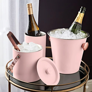 Juego de Herramientas de Bar de Acero Inoxidable de 4 Piezas con Diseño Acanalado Profesional, Juego de Bar Color Rosa para Bartender - Product Image 1