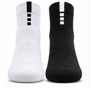Chaussettes de sport noires et blanches de haute qualité avec logo jacquard, coussinées, nouvelle collection, pour entraînement, basketball, gym, volley-ball - Product Image 5