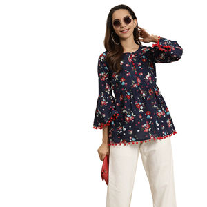 Haut évasé en coton bleu à imprimé floral pour femme avec manches cloche et col rond, conçu pour un style décontracté ethnique estival mondial - Product Image 1