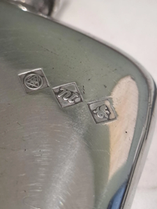 5. ชุดของขวัญกระติกน้ำเหล็กสลักชื่อส่วนตัว พร้อมกรวยและแก้ว - Product Image 3