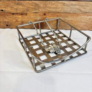 Cesta para Servilletas de Hierro Premium para Decoración de Comedor de Alta Gama, con Construcción Duradera y Presencia Elegante en la Mesa - Product Image 5