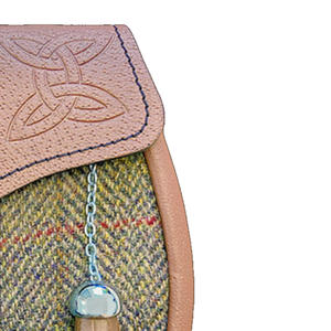 Sporran de Cuero Escocés Hecho a Medida de Alta Calidad con Botón, Marca SAMEER IMPEX, Color y Logotipo Personalizados, Cómodo y Duradero - Product Image 2