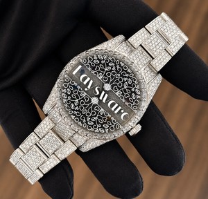 Montre analogique de luxe personnalisée en moissanite VVS, style antique, unisexe, entièrement sertie de diamants, bracelet en acier inoxydable - Product Image 3