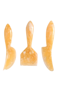 Juego de 3 Cuchillos para Queso de Resina con Mangos con Patrón de Mármol y Caja de Regalo de Madera, Aptos para Lavavajillas y Microondas - Product Image 3