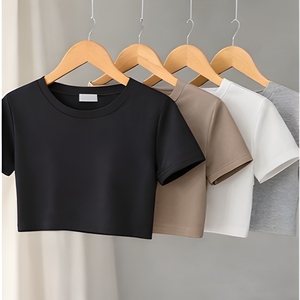 เสื้อครอปท็อปผู้หญิงพิมพ์โลโก้ได้ พรีเมียม ยืดหยุ่นได้ดี เหมาะสำหรับฟิตเนส ยิม โยคะ ออกกำลังกาย เสื้อยืดครอปขายส่งจากผู้ผลิต - Product Image 1