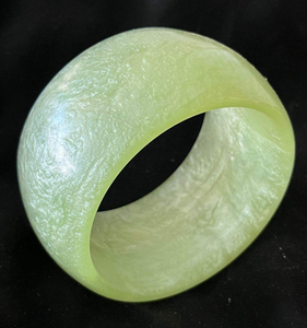 Brazalete de Resina Sólida y Multicolor, Joyería de Disfraces Personalizada - Product Image 3