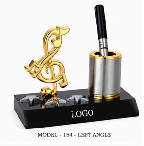 Porte-stylo en forme de note de musique plaqué or avec base noire, logo personnalisé, articles promotionnels, organisateur de bureau - Product Image 6