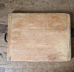 Tabla de Cortar Multiusos, Sostenible y Reutilizable, de Madera Dura, para Servir y Preparar Alimentos, Apta para Lavavajillas - Product Image 4