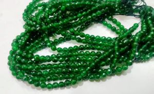 Perles rondes facettées en jade vert naturel, taille 6 mm, brin de 14 pouces de long - Product Image 5