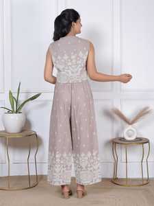 Ensemble coordonné beige pour femme, imprimé géométrique, haut sans manches et pantalon palazzo à jambes larges, tenue élégante - Product Image 3