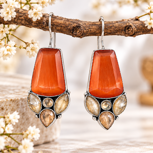 Boucles d'oreilles pendantes vintage en laiton argenté oxydé |   Bijoux ethniques bohèmes de style statement pour mariage, coupe poire |   Boucles d'oreilles artisanales en gros - Product Image 3