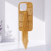 Étui de téléphone fait main avec pompon perlé et feuillage argenté/doré pour iPhone Apple, noir minuit, style bohème, par HUSSAIN CRAFTS