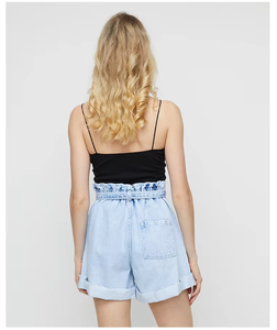 Shorts de mezclilla casuales de verano personalizados, de cintura alta, estilo con cinturón, rasgados, azul claro, elegantes, de talle alto, con cinturón de lazo - Product Image 2