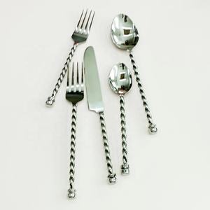 Juego de cubiertos hechos a mano con mango en espiral, escurridor de acero inoxidable sin Espejo, pulido, diseño - Product Image 1