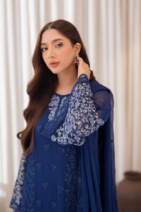 Robes de soirée pakistanaises brodées de qualité supérieure, couleurs et tailles personnalisées, pour les célébrations de mariage. - Product Image 4