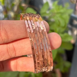 Juego de Brazaletes de Cobre Martillado Hechos a Mano, Pulseras Apilables Rústicas para Mujer, Joyería Elegante para Uso Diario, Regalo - Product Image 3