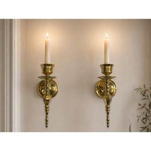 Elegant <b>Wall</b> <b>Sconce</b> with a beautifully sculpted lower section that completes its distinctive and sophisticated profile - Product Image 3