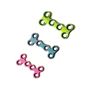 ชุดเครื่องมือผ่าตัดข้อต่อแบบส่องกล้อง สแตนเลสสตีล พร้อมเข็มเย็บ 2 เข็ม สำหรับศัลยกรรมกระดูกและข้อ  ใช้ได้กับเวชศาสตร์การกีฬา  ปลอดภัยสำหรับการนึ่งฆ่าเชื้อแบบออโตเคลฟ  ยี่ห้อ Java - Product Image 1