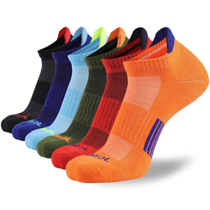 Calcetines Deportivos Juveniles de Primera Calidad, Personalizables en Tamaño y Color, Antideslizantes con Agarre de Silicona, Compresión en la Parte Inferior, Ecológicos, para Fútbol - Product Image 1
