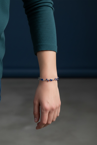 Pulsera de Lujo Azul Moderna con Circonitas y Flor de Tulipán, Bañada en Plata de 18K, Joyería de Latón con Piedras para Mujer, Regalo de Aniversario - Product Image 3
