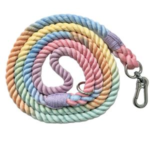 Laisse pour chien en corde de coton de luxe aux couleurs arc-en-ciel – Conception élégante, laisse durable pour l'entraînement et la promenade des chiens - Product Image 1