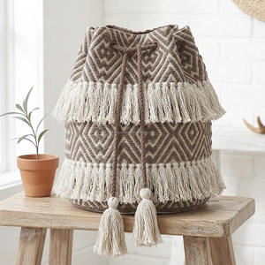 Bolsos de Mano Marrones Estilo Boho con Cordón y Flecos, Patrón de Diamantes, Gran Venta, Bolsos Boho para Fiesta y Playa - Product Image 1