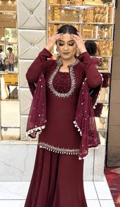Conjunto de diseñador con top de georgette sintético con efecto espejo y trabajo manual, pantalón palazzo y dupatta de georgette sintética, completamente cosido y listo para usar. - Product Image 2