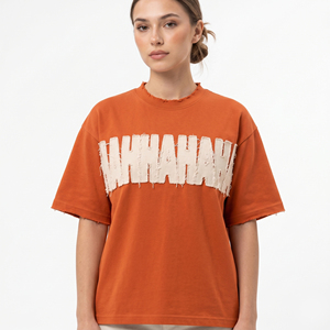 T-shirt pour femme à épaules tombantes, col rond, coupe oversize, avec broderie effet vieilli - Product Image 6