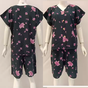 Ensemble short d'été en rayonne avec col en V Vêtements de nuit de style simple fermeture à cordon pour les parents qui allaitent - Product Image 6