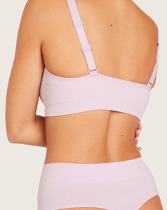 Soutien-gorge sans fil intégré au t-shirt, col en V, bretelles réglables, violet clair uni, respirant, maintien moyen, design sans couture pour le yoga - Product Image 4