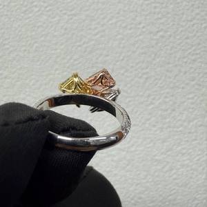 Magnifique bague de luxe pour femme en argent 925 plaqué, avec diamant synthétique rond brillant couleur E, certifié IGI, 3,50 g, largeur 1,5 mm - Product Image 3