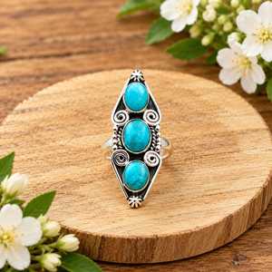 Bague artisanale en argent sterling 925 plaqué turquoise, trois pierres ovales, style bohème vintage, bague statement, vente en gros de bijoux fins - Product Image 1