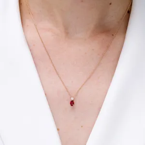 Pendentif solitaire en or pur 14 carats avec rubis rouge naturel taille ovale et diamant véritable, certifié IGI, haute qualité - Product Image 5
