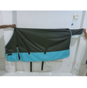 Mantas de malla para caballos, las más vendidas del verano, para refrescar y brindar comodidad transpirable al caballo, disponibles a precio de exportación - Product Image 1