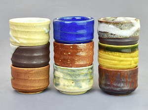 Juego de 9 Tazas de Sake Japonesas (Estilo Izakaya) - Cerámica Reutilizable Ecológica, Multiusos, Paquete de Regalo Tradicional - Product Image 4