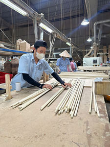 แท่งไม้บาสวูดทรงกลมขัดเงาธรรมชาติ สำหรับงาน DIY ตกแต่งแบบตั้งพื้น - Product Image 5
