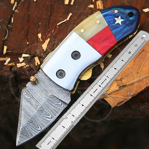 Mini couteau pliant de poche en acier Damas avec manche à motif drapeau du Texas, couteau EDC fait main sur mesure, lame tranchante, couteau de camping en plein air - Product Image 1