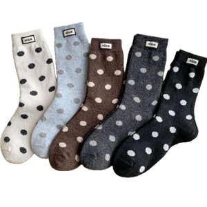 Nuovi Calzini da <span class=keywords><strong>Donna</strong></span> con Pois Colorati, Etichetta NICE, Calzini in <span class=keywords><strong>Lana</strong></span> Assorbenti a Metà Polpaccio - Product Image 1