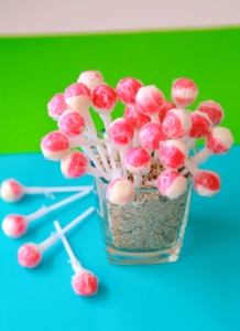 Dulces de Navidad hechos con frutas frescas naturales, piruletas de malvavisco con sabor a fresa fabricadas en Vietnam - Product Image 3