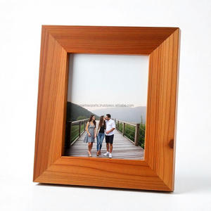 Cadre photo moderne orné en noyer, fait main, écologique, de qualité supérieure, élégant, pour la maison, le bureau, le dessus de table ou comme cadeau - Product Image 3