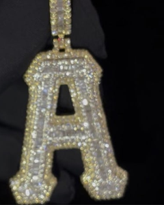 Colgante Personalizado con Inicial, Joyería Hip Hop, Plata de Ley 925, Moissanita VVS, Colgante con Nombre, Colgante Bicolor para Regalos - Product Image 1