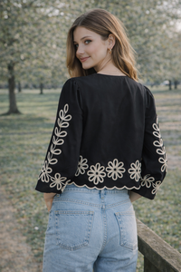 Chaqueta de Invierno para Mujer con Diseño Suzani Bordado a Mano, Tela Blanca, Regalo para Damas de Honor o Ropa de Mujer, Venta al Por Mayor OEM ODM - Product Image 4